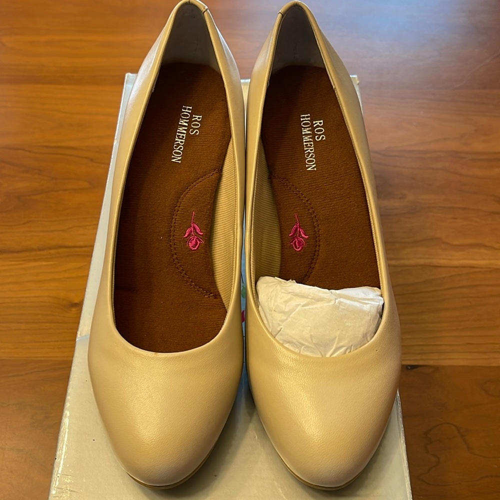 Ros Hommerson Bone Valera Pumps Sz 5